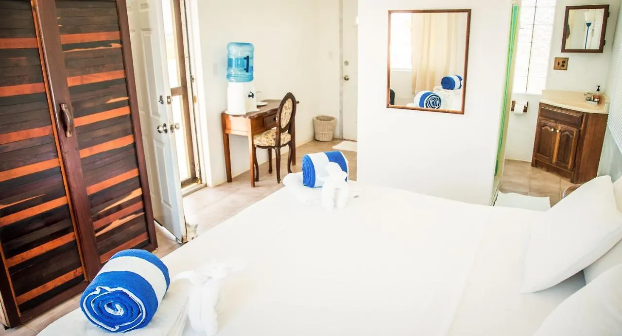 Flying Cloud Hotel Xcalak